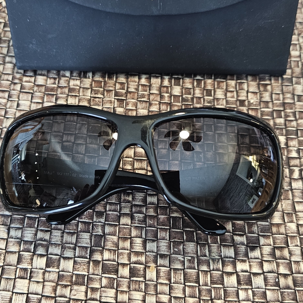 Maui Jim Sunglasses Like New!